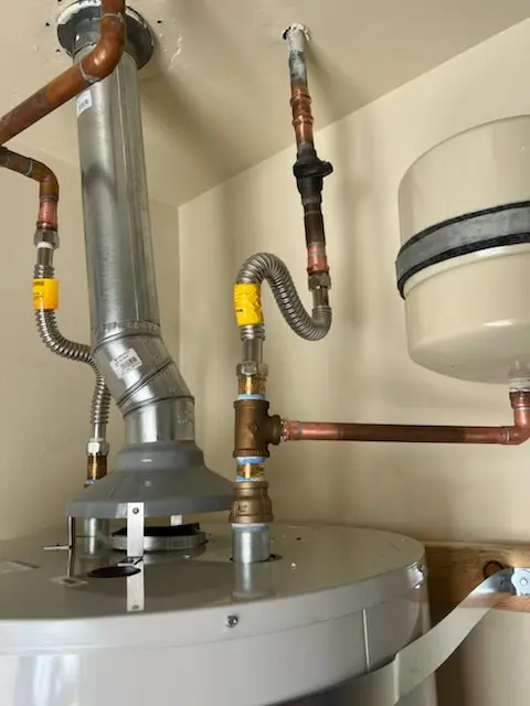 Water heater installation and plumbing repair in Guda